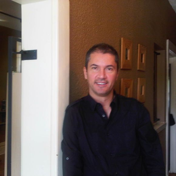 Meet your Posher, Raymond - Picture 1 of 1